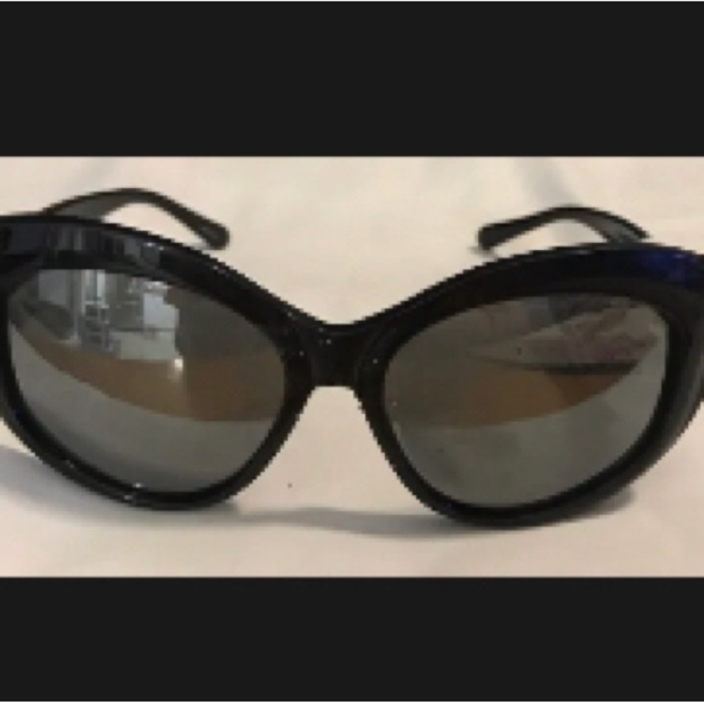 Coach Cat Eye Mirrored Black Sunglasses
